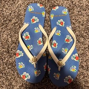 Tory burch flip flops